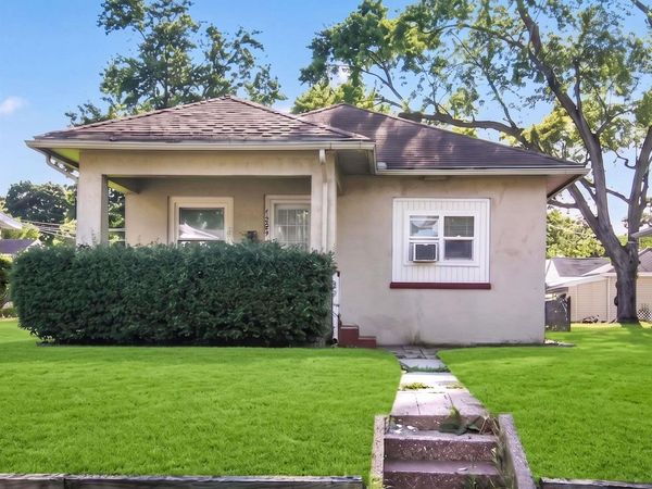 1529 Medora Street, South Bend, IN 46628