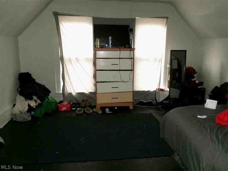 927 Bloomfield Avenue, Akron, OH 44302 Photo 7
