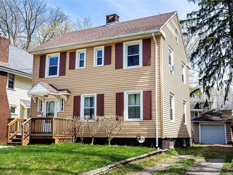 335 Beechwood Drive, Akron, OH 44320 Photo 2