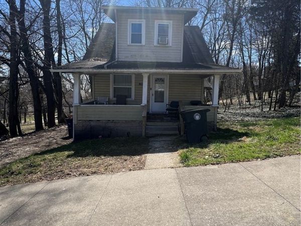702 W Thornton Street , Akron, OH 44307