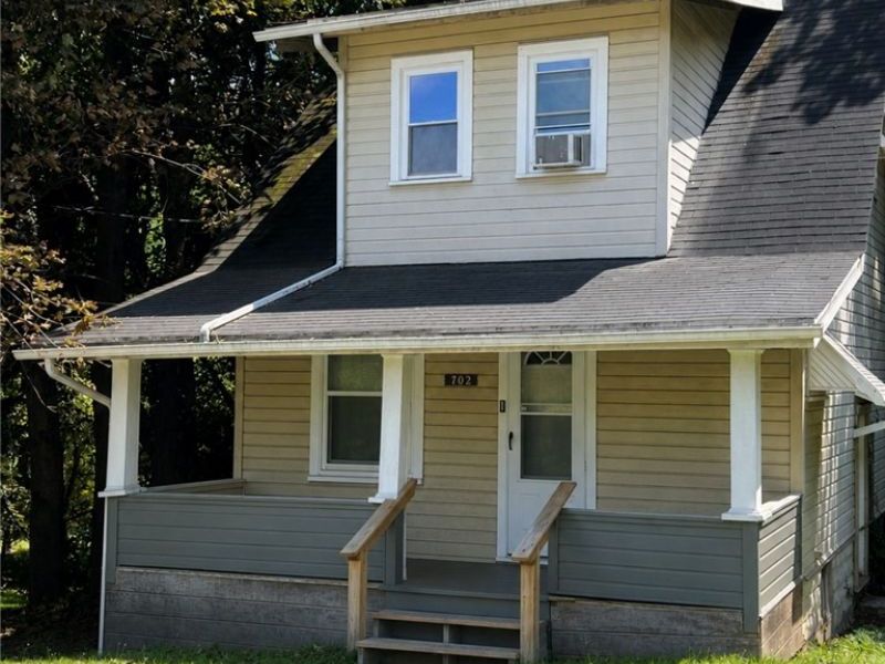 702 W Thornton Street, Akron, OH 44307 Photo 1