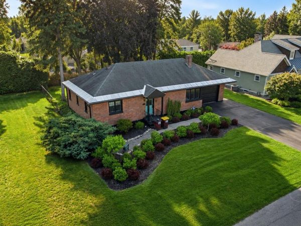 7 Macarthur Drive, Saratoga Springs, NY 12866