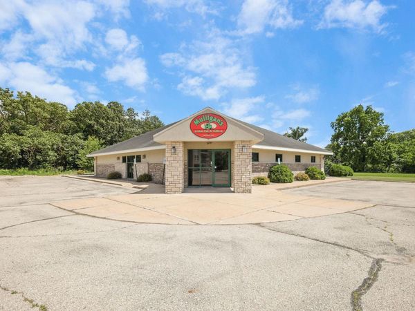 830 Oregon Center Drive, Oregon, WI 53575