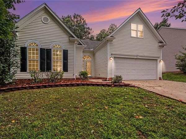 3380 Cherrybrook Drive , Jamestown, NC 27282