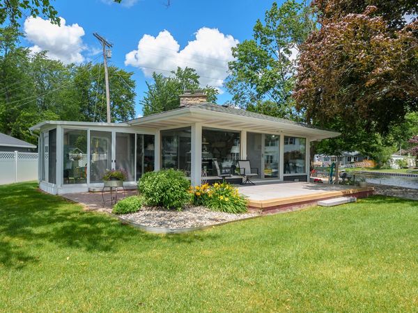 2282 Parker Drive, Wayland, MI 49348