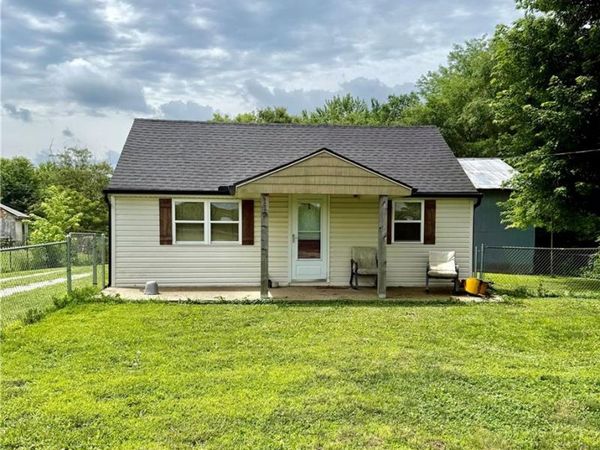 112 Hunter Road, Sibley, MO 64088