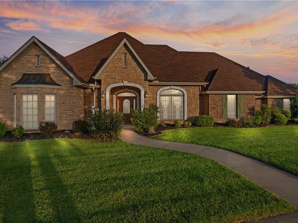 2861 W Northbrook Street, Coffeyville, KS 67337