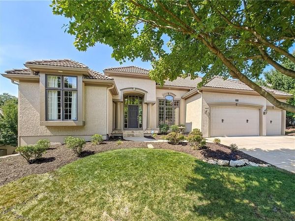 20405 W 88th Street, Lenexa, KS 66220