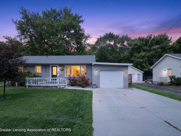 4450 E Norwood Street, Holt, MI 48842
