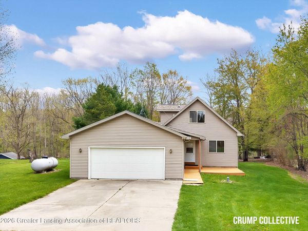 9129 Lakeside Drive, Perrinton, MI 48871
