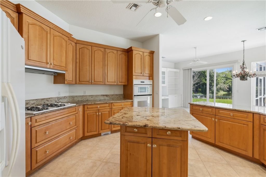 6525 7th Manor, Vero Beach, FL 32968 Photo