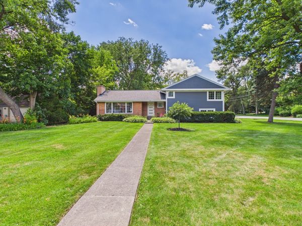 201 E Olive Avenue , Prospect Heights, IL 60070