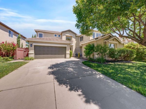 3277 Mount Tamalpais Dr, Roseville, CA 95747