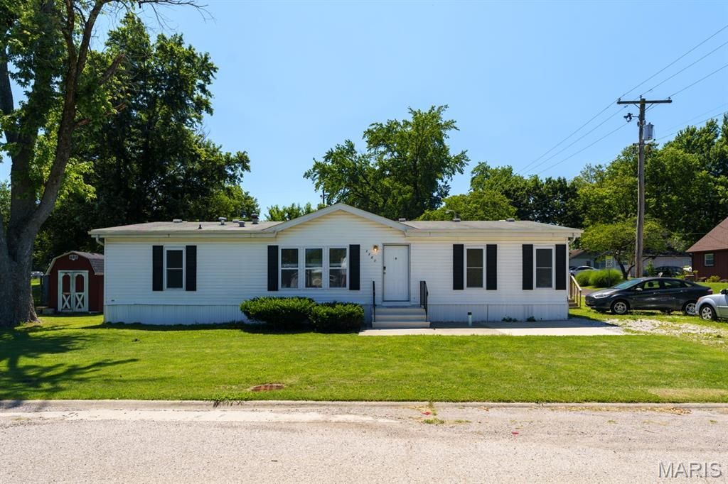1800 Page Avenue, Belleville, IL 62221 Main Photo