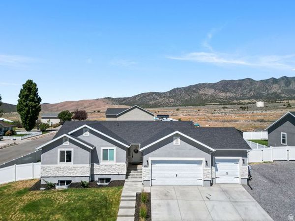 3733 N EISENHOWER ST , Eagle Mountain, UT 84005