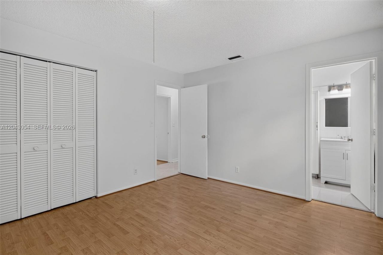 2640 NW 67th Ter , Margate, FL 33063 Photo