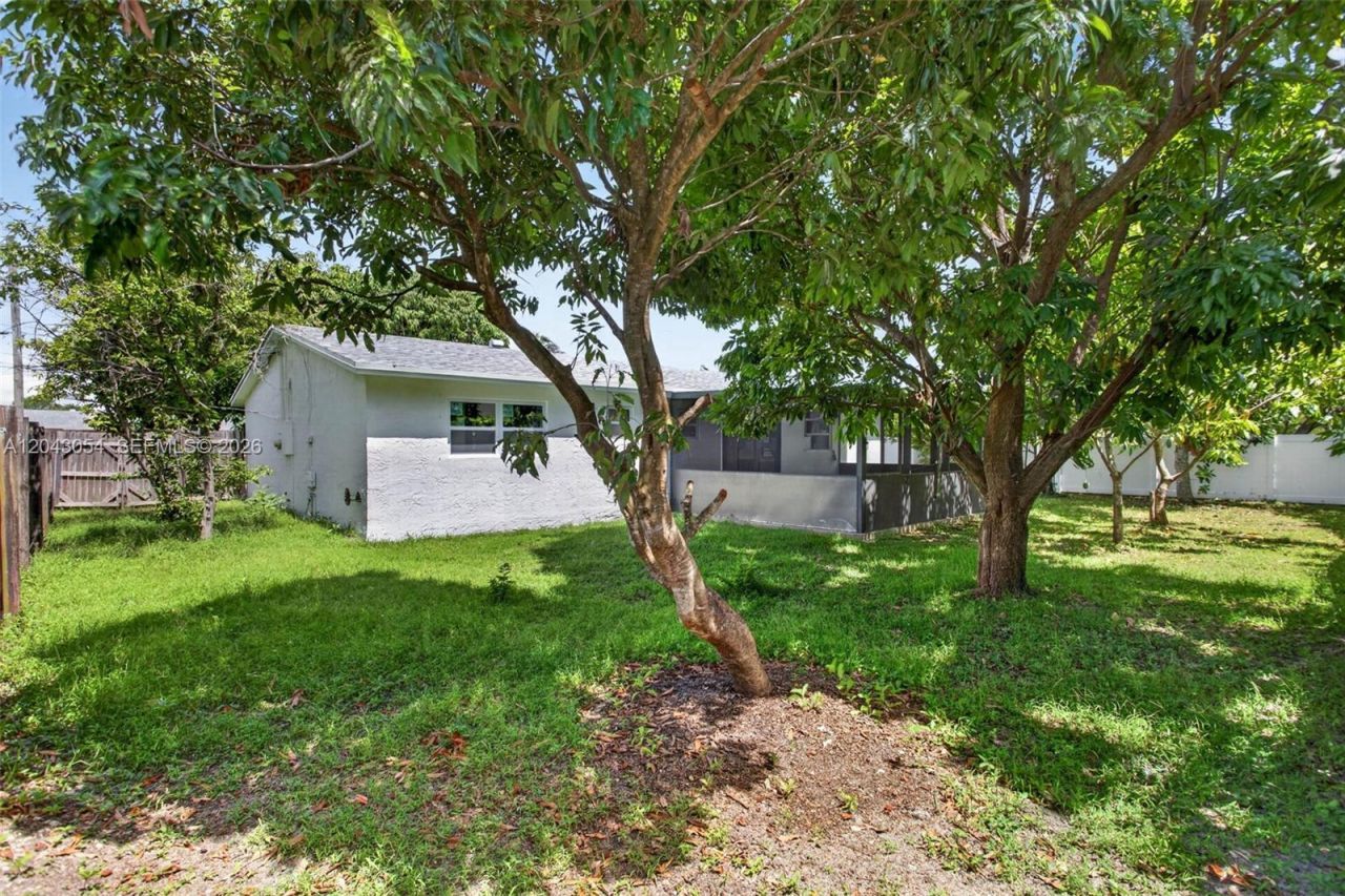 2640 NW 67th Ter , Margate, FL 33063 Photo