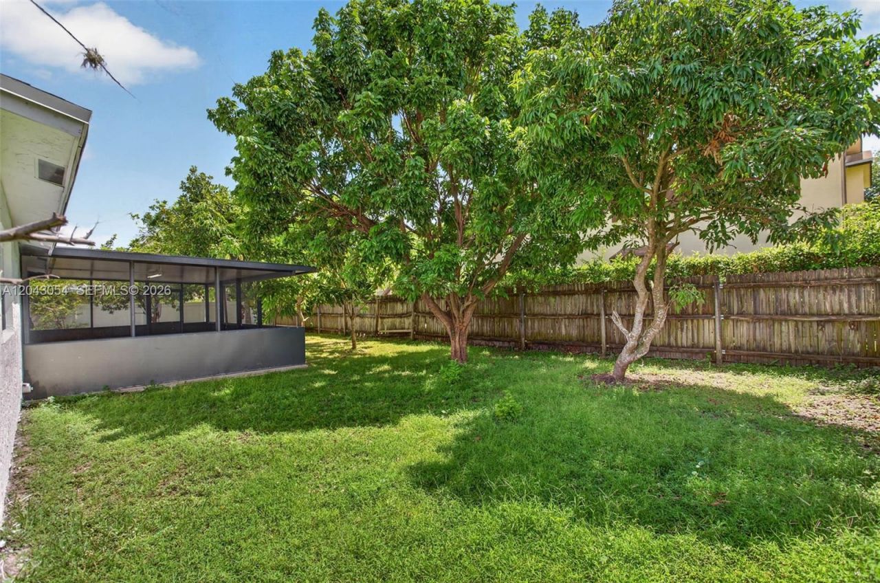 2640 NW 67th Ter , Margate, FL 33063 Photo