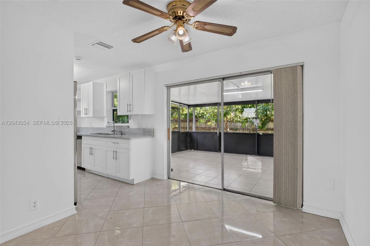 2640 NW 67th Ter , Margate, FL 33063 Photo