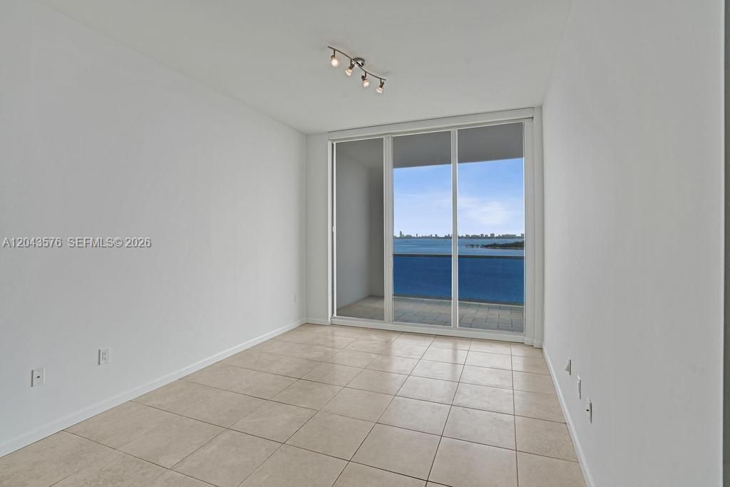 725 NE 22nd St , Unit 8B, Miami, FL 33137 Photo