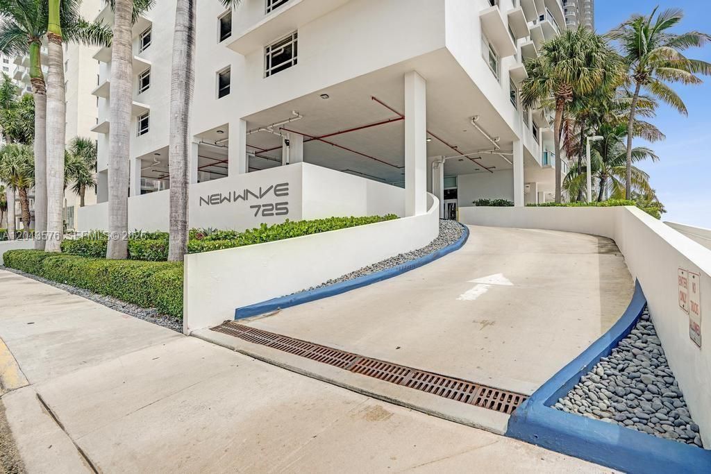 725 NE 22nd St , Unit 8B, Miami, FL 33137 Photo