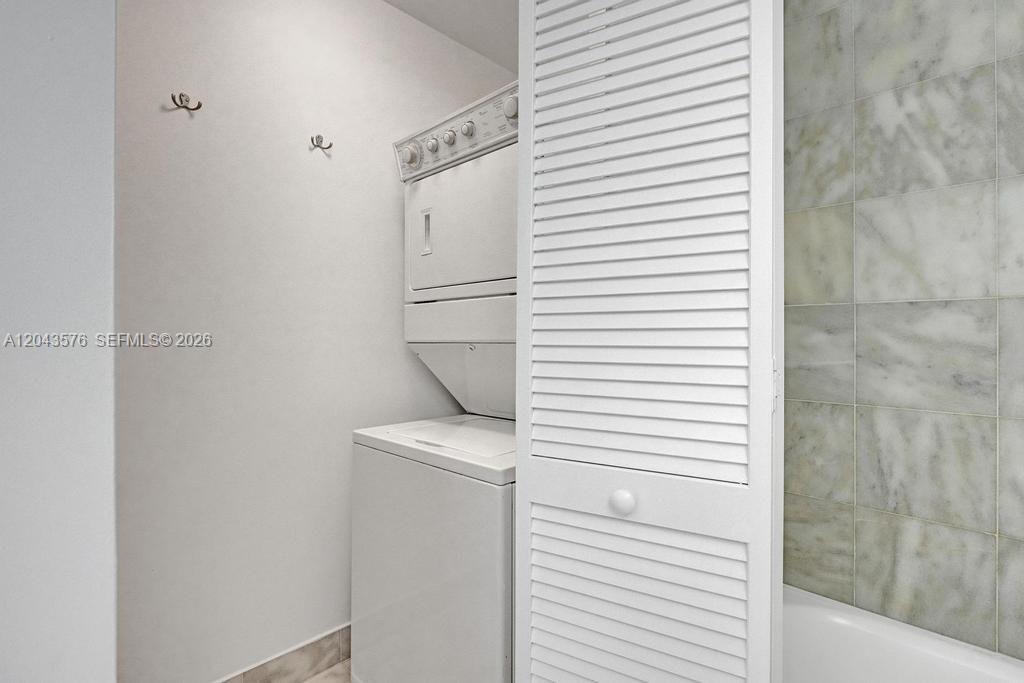 725 NE 22nd St , Unit 8B, Miami, FL 33137 Photo