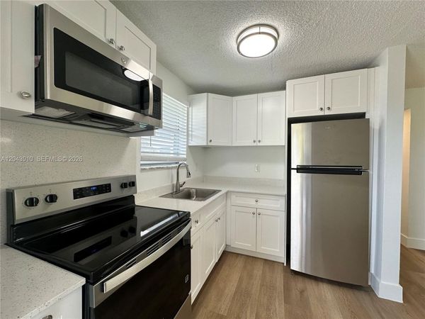 5661 SW 36th Ct , Unit 105, Davie, FL 33314