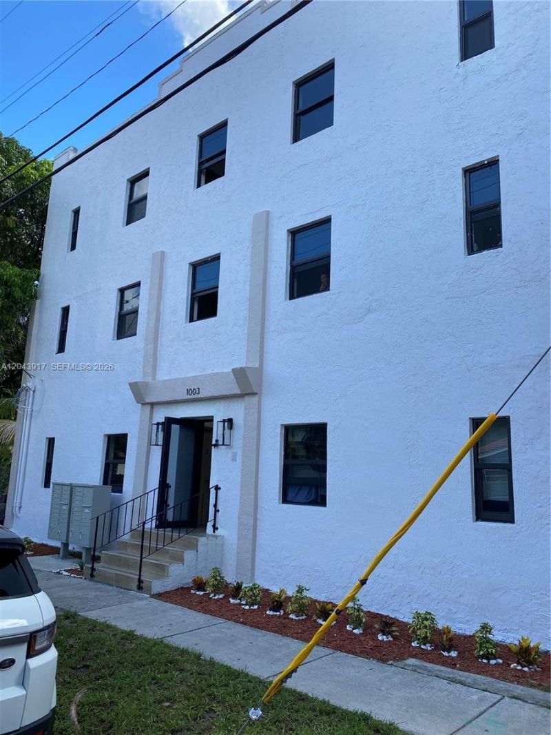 1003 SW 15th Ave, Unit 13, Miami, FL 33135 Photo