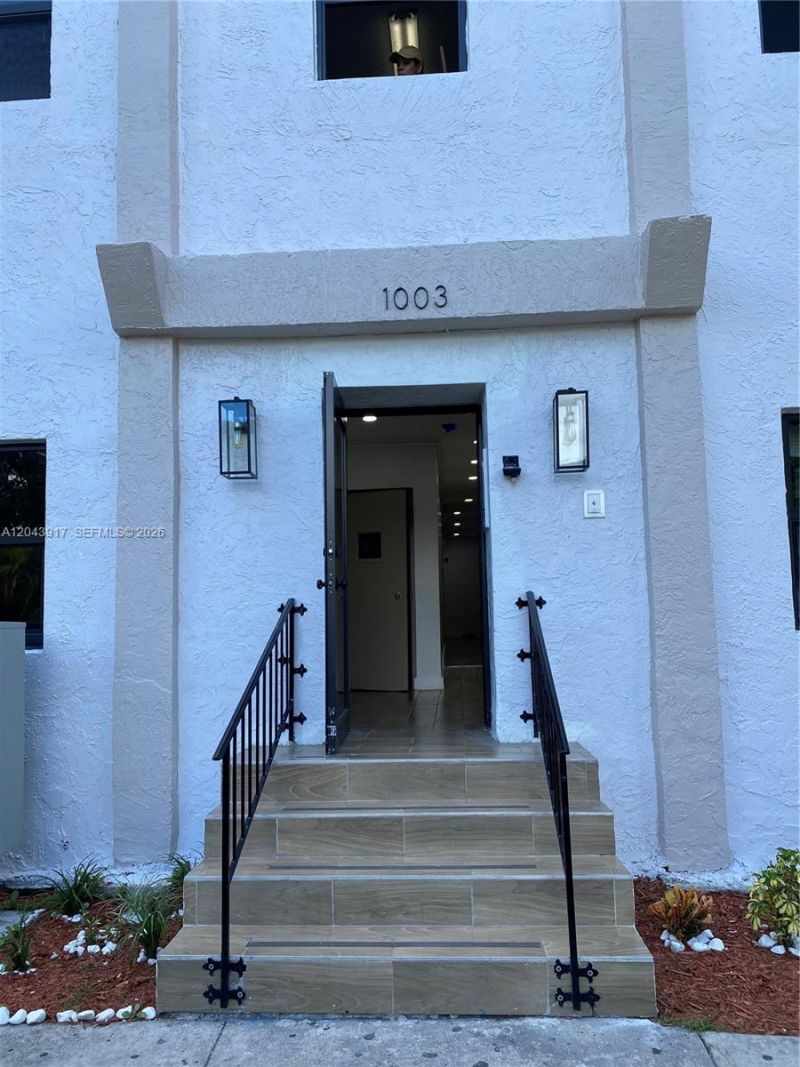 1003 SW 15th Ave, Unit 13, Miami, FL 33135 Photo
