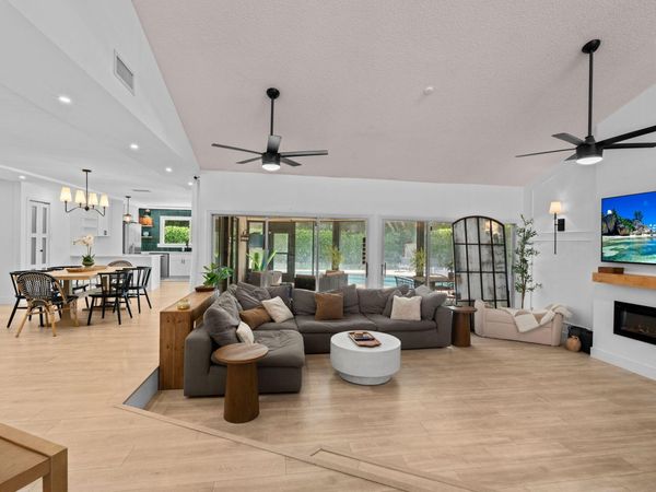 2 Graemoor Terrace, Palm Beach Gardens, FL 33418