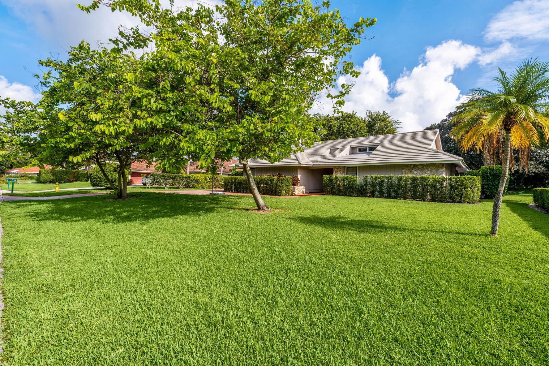 2 Graemoor Terrace, Palm Beach Gardens, FL 33418 Photo