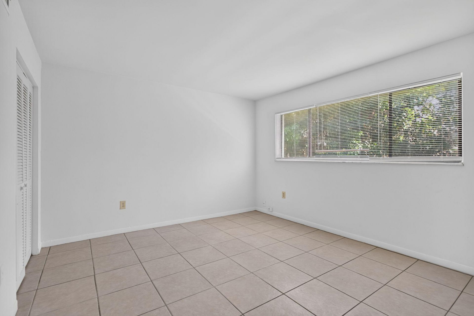2141 NE 42nd Street, Unit 112, Lighthouse Point, FL 33064 Photo