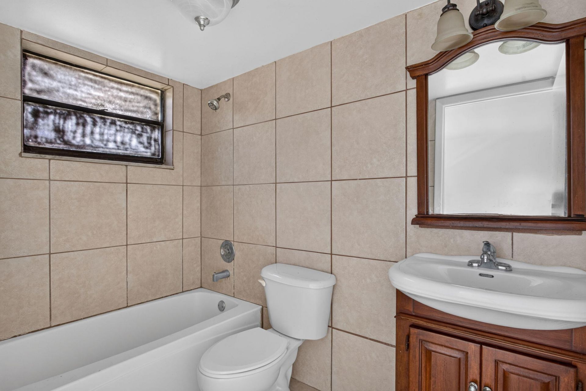 2141 NE 42nd Street, Unit 112, Lighthouse Point, FL 33064 Photo