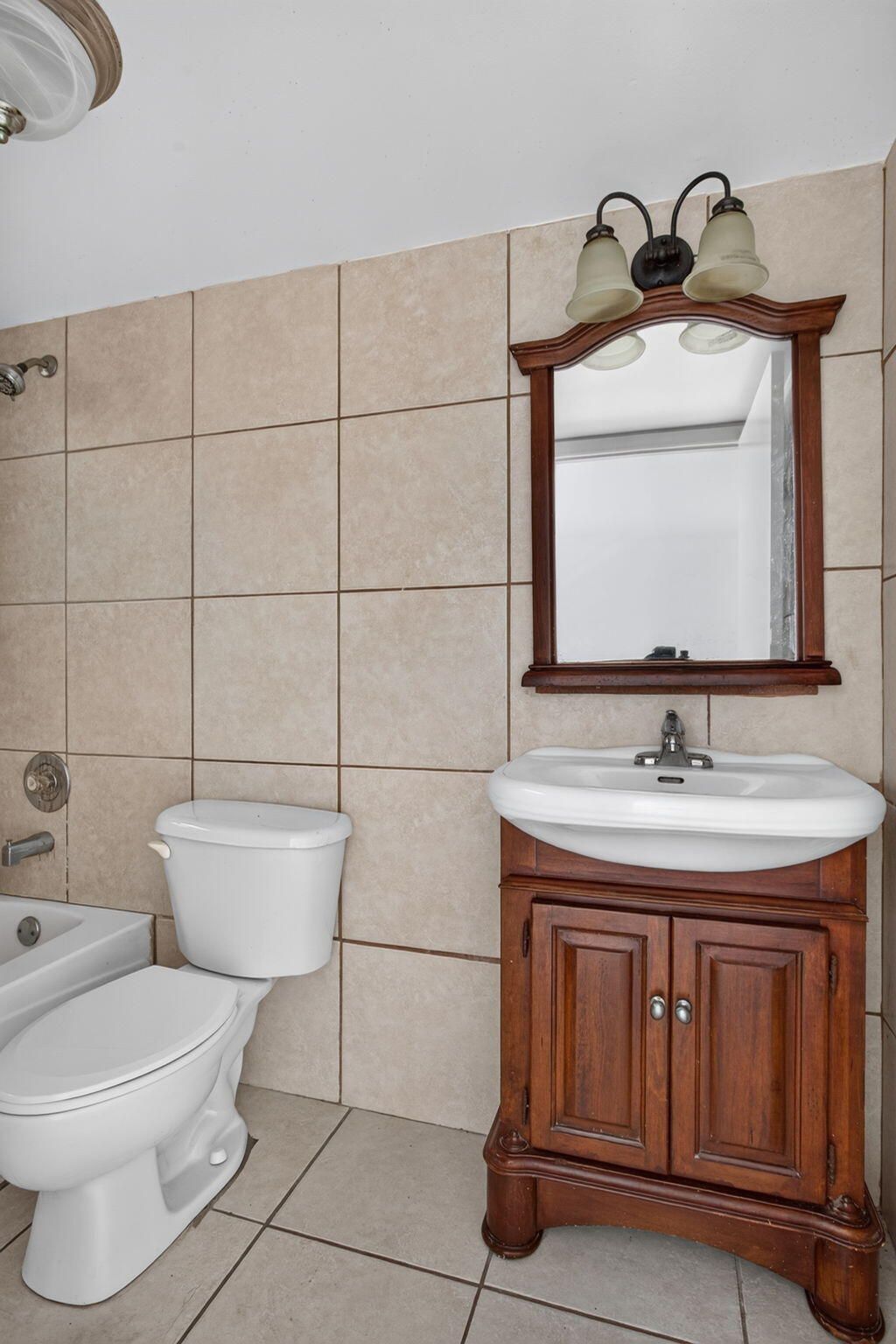 2141 NE 42nd Street, Unit 112, Lighthouse Point, FL 33064 Photo