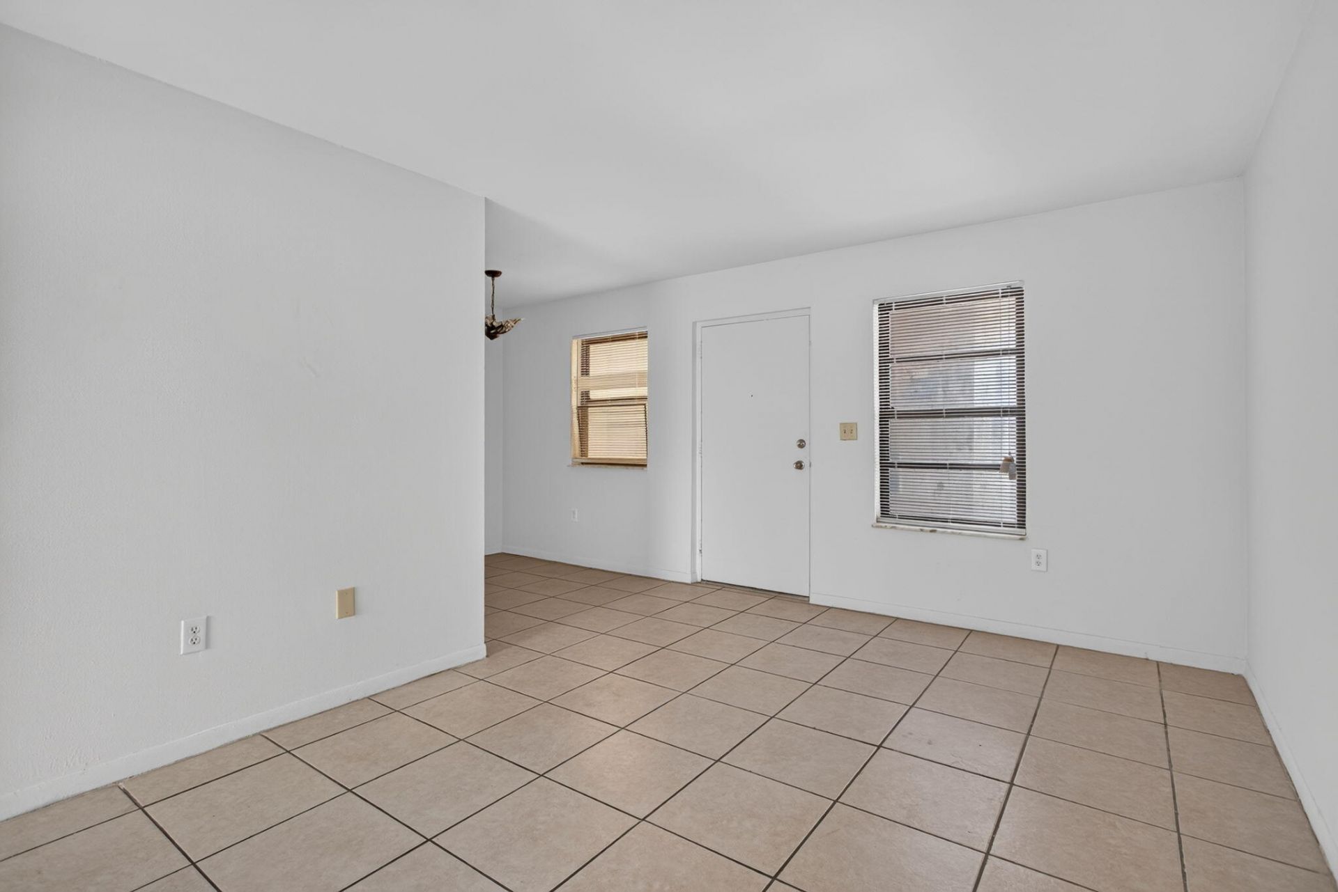2141 NE 42nd Street, Unit 112, Lighthouse Point, FL 33064 Photo