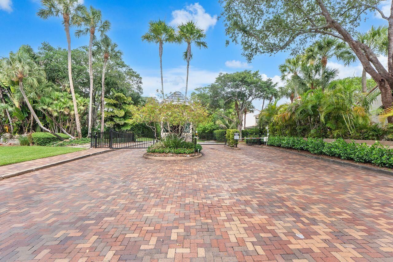 3904 Sanctuary Drive, Coral Springs, FL 33065 Photo