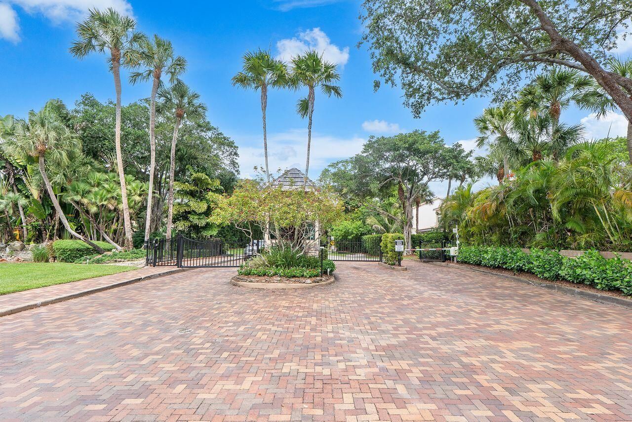 3904 Sanctuary Drive, Coral Springs, FL 33065 Photo