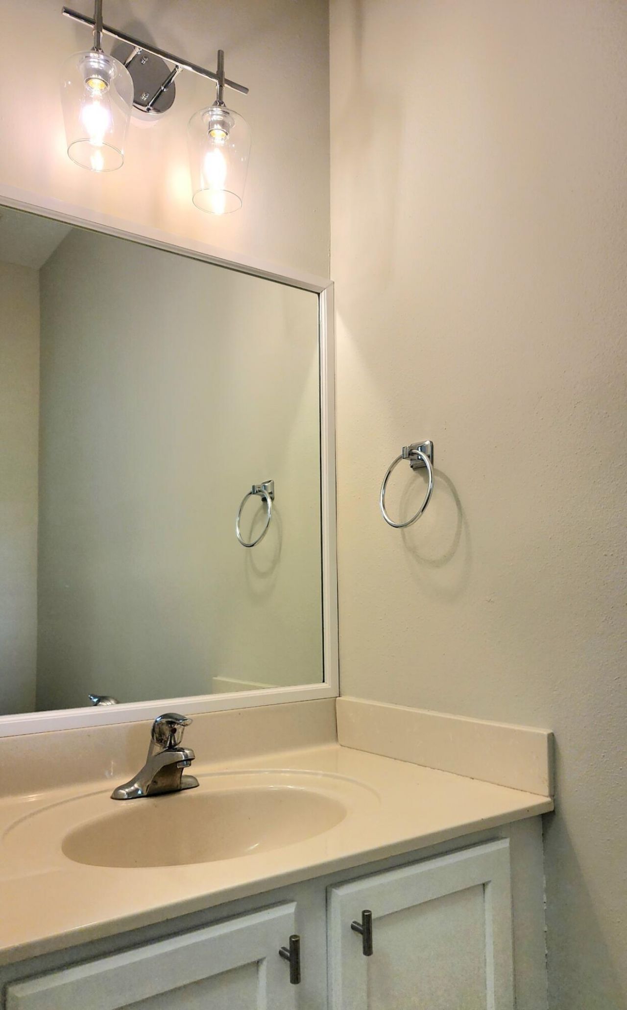2124 Oakmont Drive, Riviera Beach, FL 33404 Photo