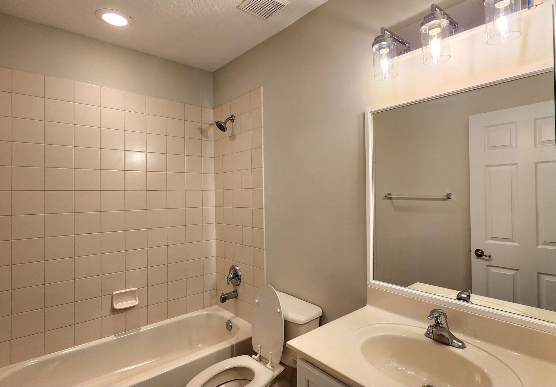 2124 Oakmont Drive, Riviera Beach, FL 33404 Photo