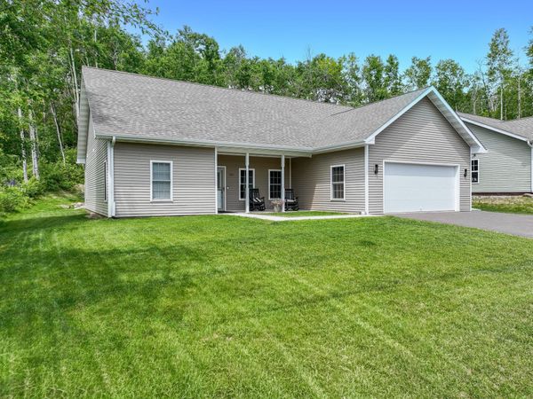 915 N Basswood Avenue, Duluth, MN 55811