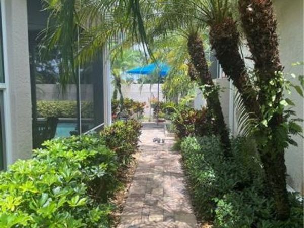 128 LIVERMORE LN , NAPLES, FL 34119