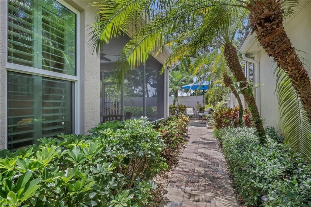 128 Livermore Ln, Naples, FL 34119 Photo