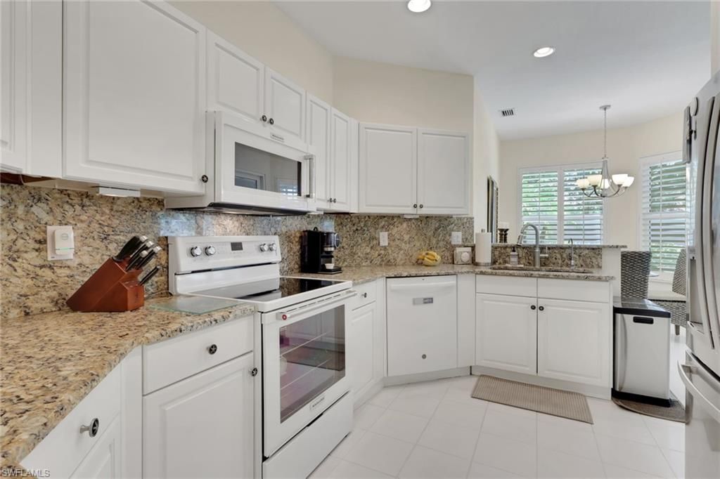 128 Livermore Ln, Naples, FL 34119 Photo