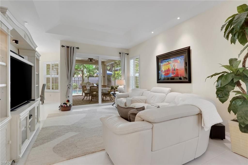 128 Livermore Ln, Naples, FL 34119 Photo