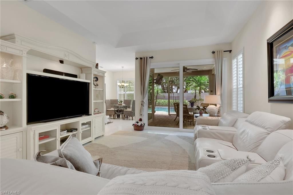 128 Livermore Ln, Naples, FL 34119 Photo