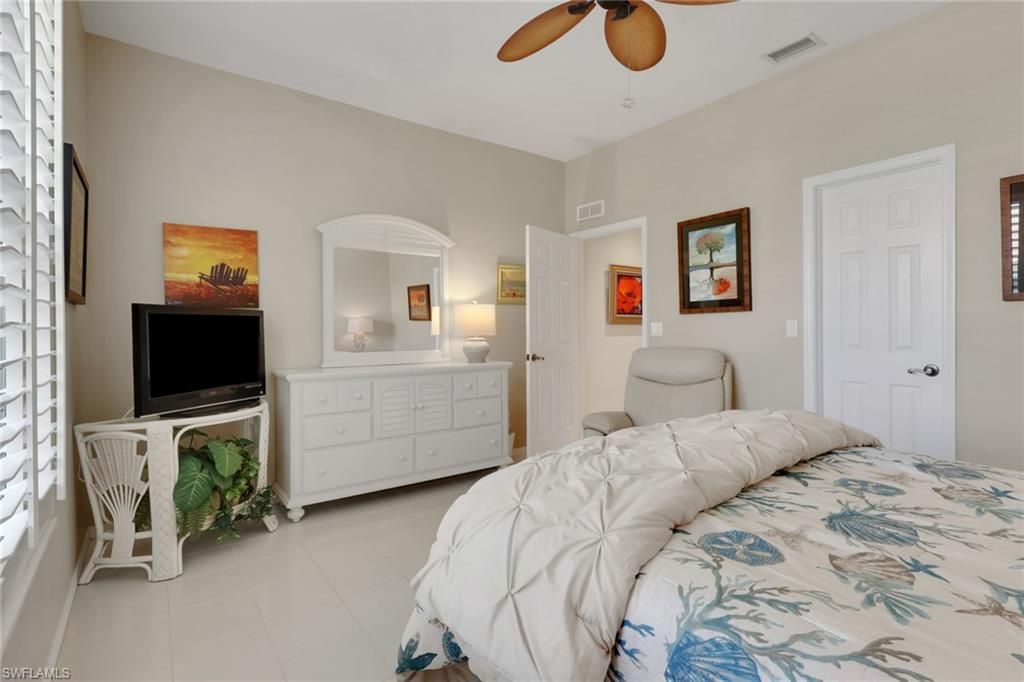 128 Livermore Ln, Naples, FL 34119 Photo