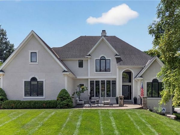 5717 W 128th Terrace, Overland Park, KS 66209