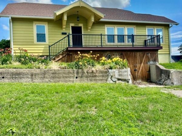 420 VINE Street, Burlington, IA 52601