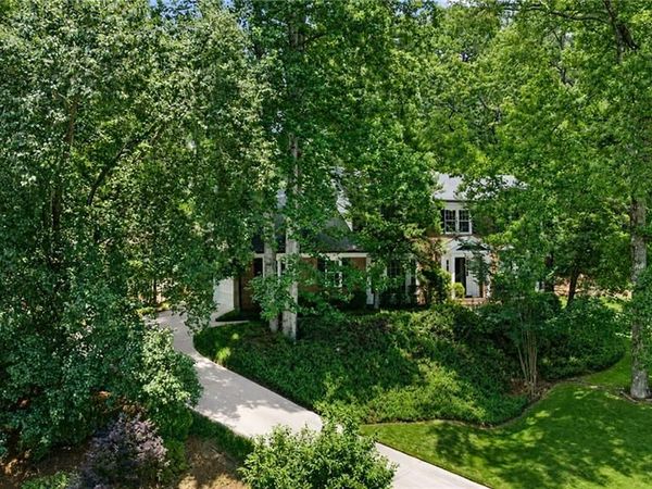 1689 Wellshire Lane , Atlanta, GA 30338