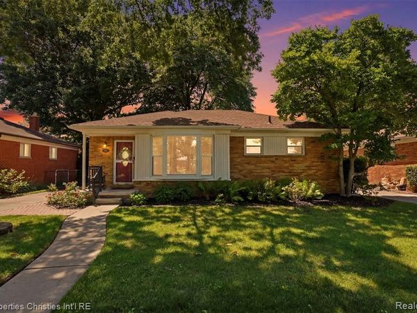 9001 Perrin Street , Livonia, MI 48150